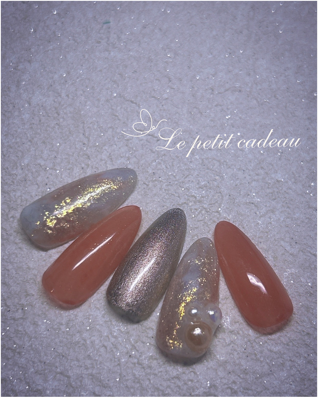 𓊆𝒽𝑎𝑛𝑑𓊇 ‎𝑃𝑟𝑒𝑚𝑖𝑣𝑚 𝐶𝑜𝑣𝑟𝑠𝑒の画像