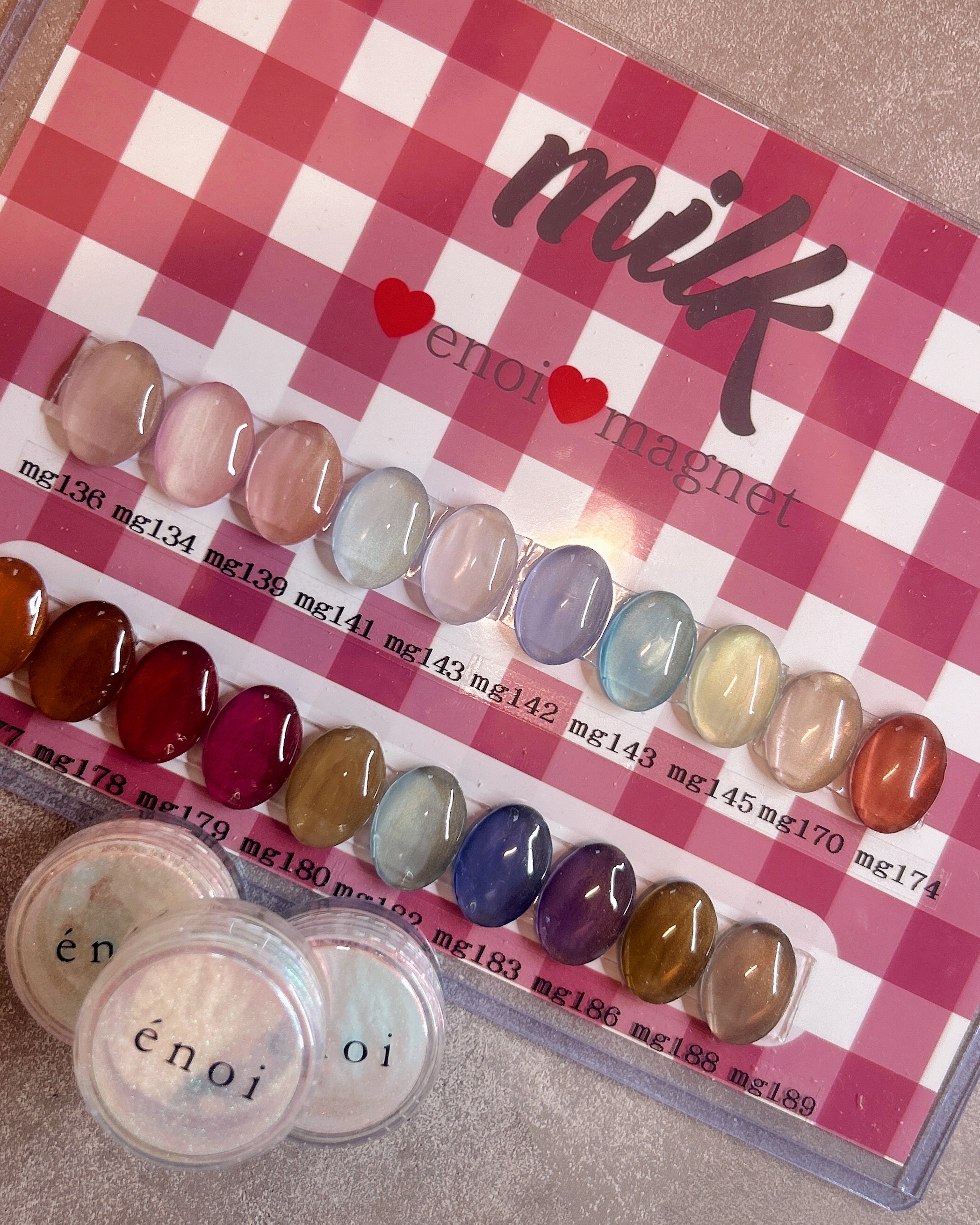 𓊆𝒽𝑎𝑛𝑑𓊇 ❥❥大人気❥❥大人の上品な輝き「enoi」マグネットネイル𝐶𝑜𝑣𝑟𝑠𝑒.ೃ࿔*:･の画像