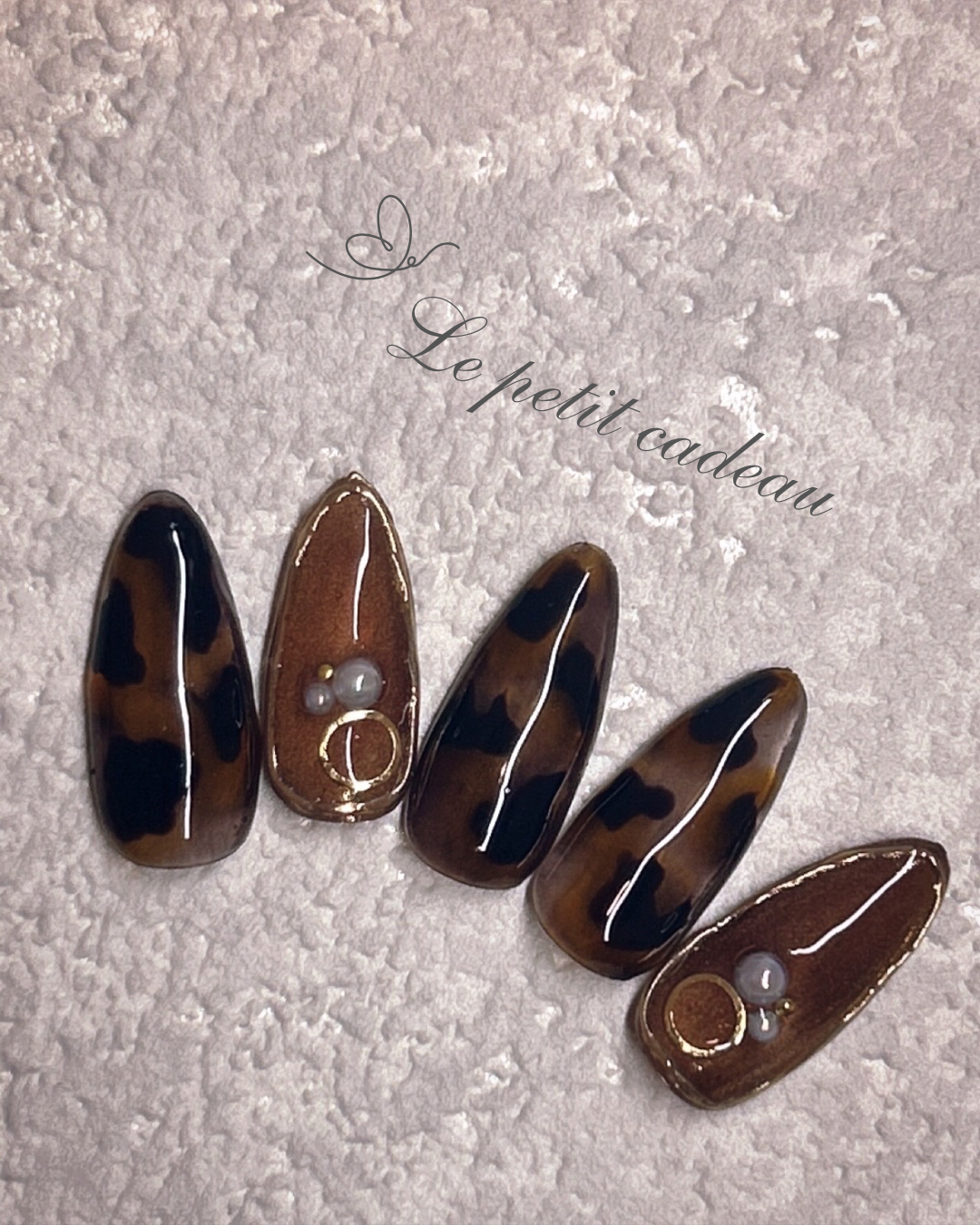 𓊆𝒽𝑎𝑛𝑑𓊇 ‎ 𝑀𝑜𝑛𝑡ℎ𝑙𝑦 𝑑𝑒𝑠𝑖𝑔𝑛 𝐶𝑜𝑣𝑟𝑠𝑒 ※2回目以降の方の画像